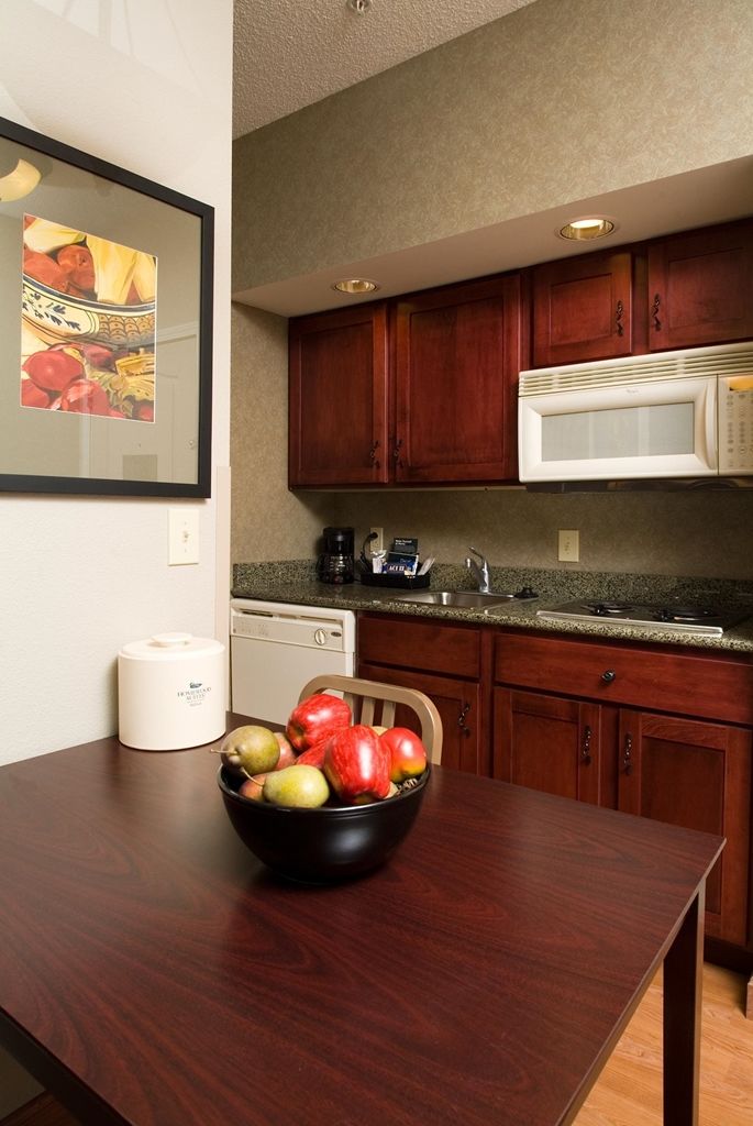 Homewood Suites By Hilton Indianapolis Northwest Стая снимка