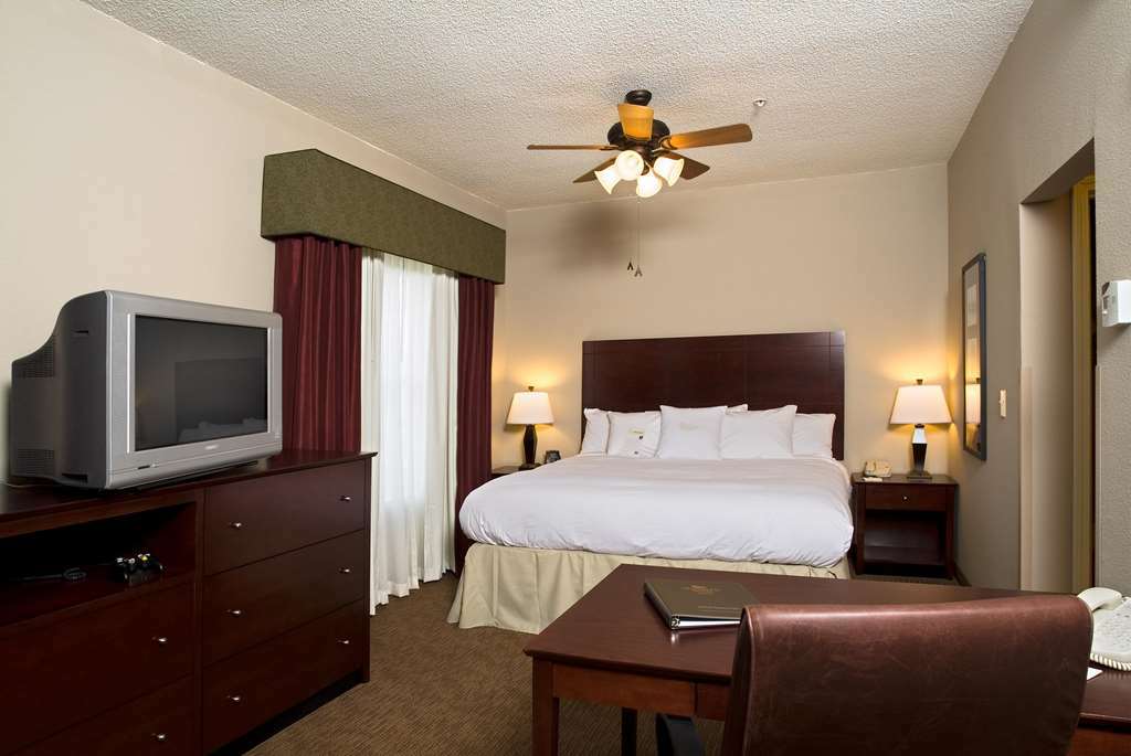 Homewood Suites By Hilton Indianapolis Northwest Стая снимка